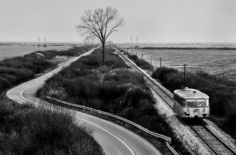 Roads and railways, 2016 - Soulful Black and White Photos