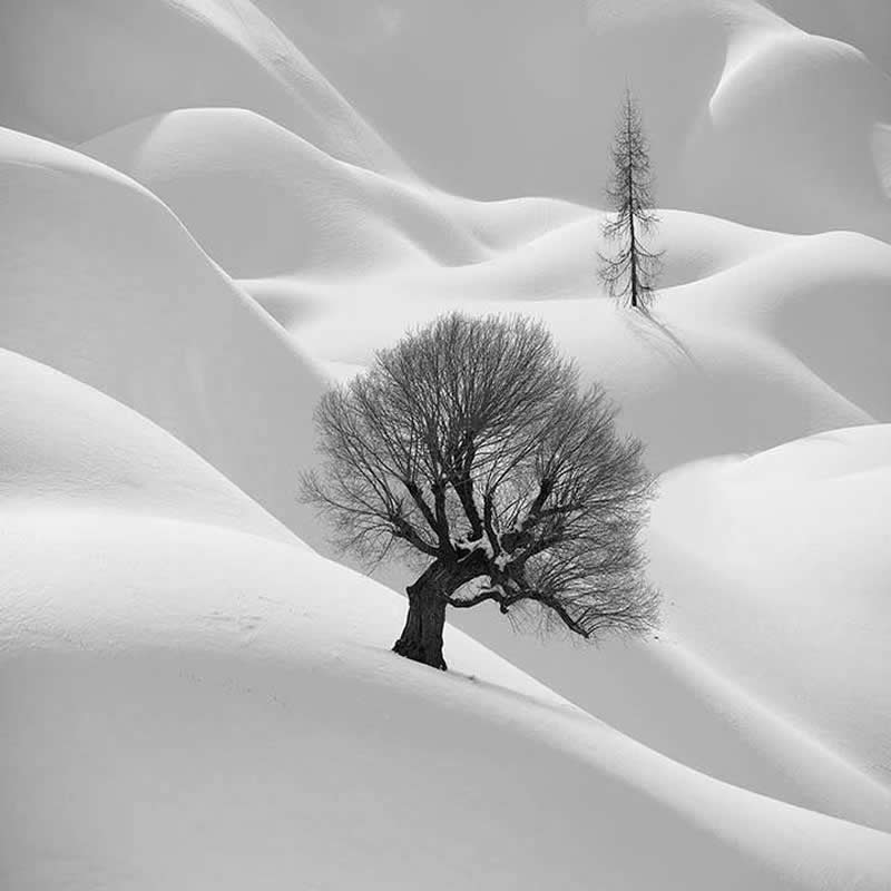 White lines - Soulful Black and White Photos