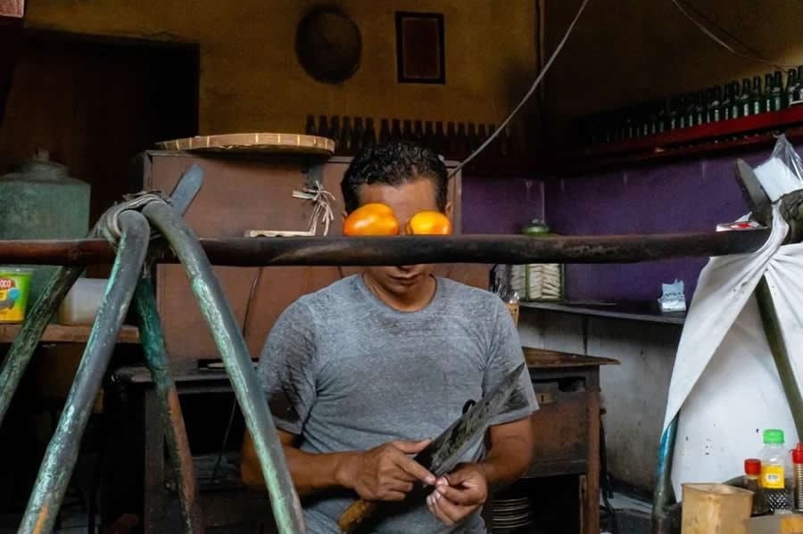 Indonesia Street Photography by Fajar Wiji Raharjo