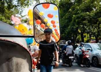 Indonesia Street Photography by Fajar Wiji Raharjo