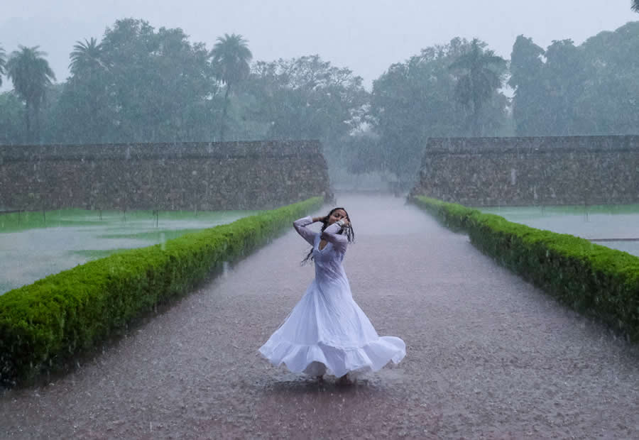 Indian Street Photography by Vivek Sagar