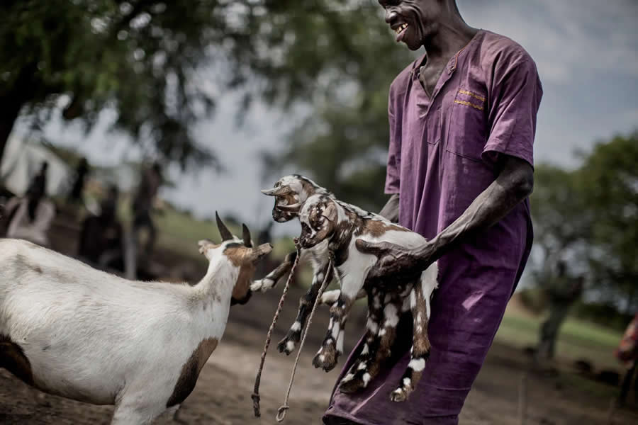 Timeless Life of the Dinka People by Casper Hedberg