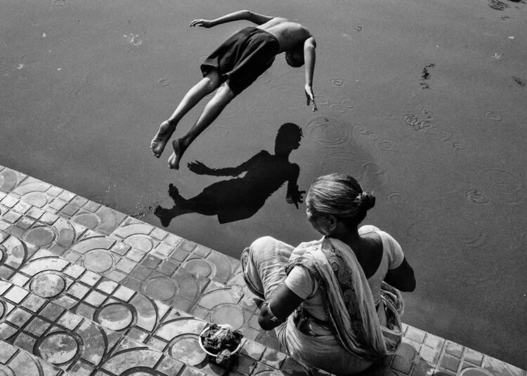10 Iconic Photos by the Master Photographer Steve McCurry and Why They ...
