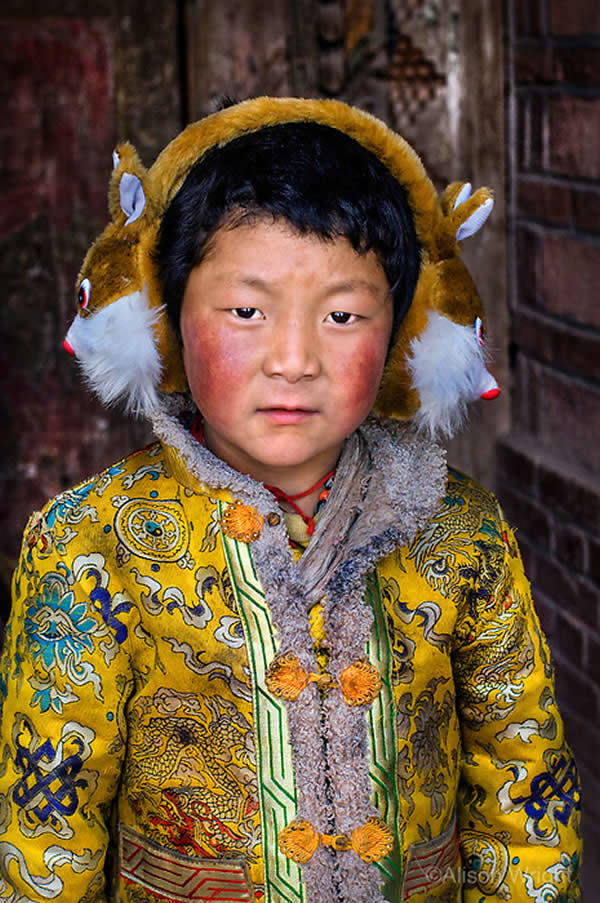 Powerful Portraits of Tibetan Nomads by Alison Wright