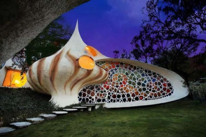 The Nautilus House In Mexico City - Weirdly Fantastic Buildings Around the World