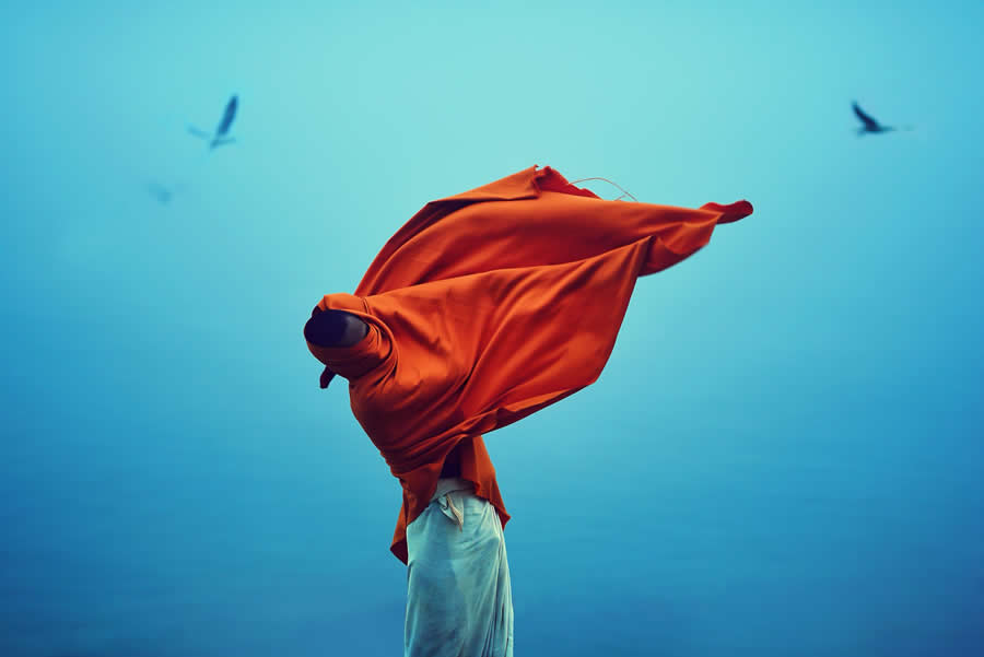 Varanasi Wiinter Mornings by Sammya Brata