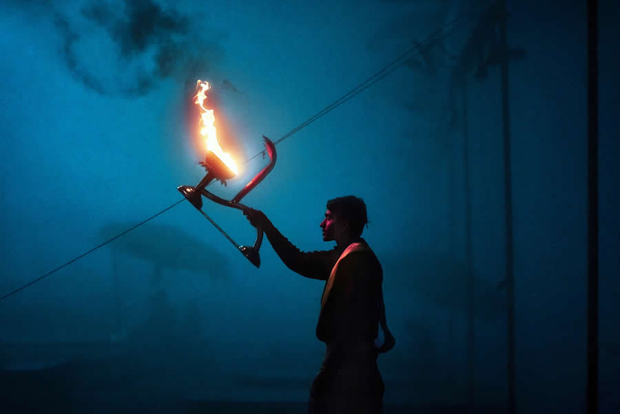 Varanasi Wiinter Mornings by Sammya Brata