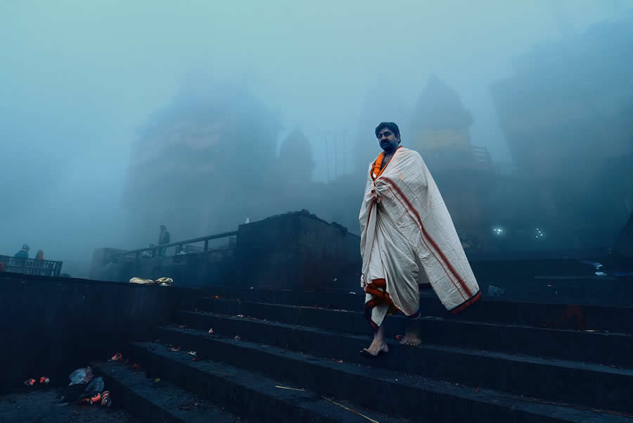 Varanasi Wiinter Mornings by Sammya Brata