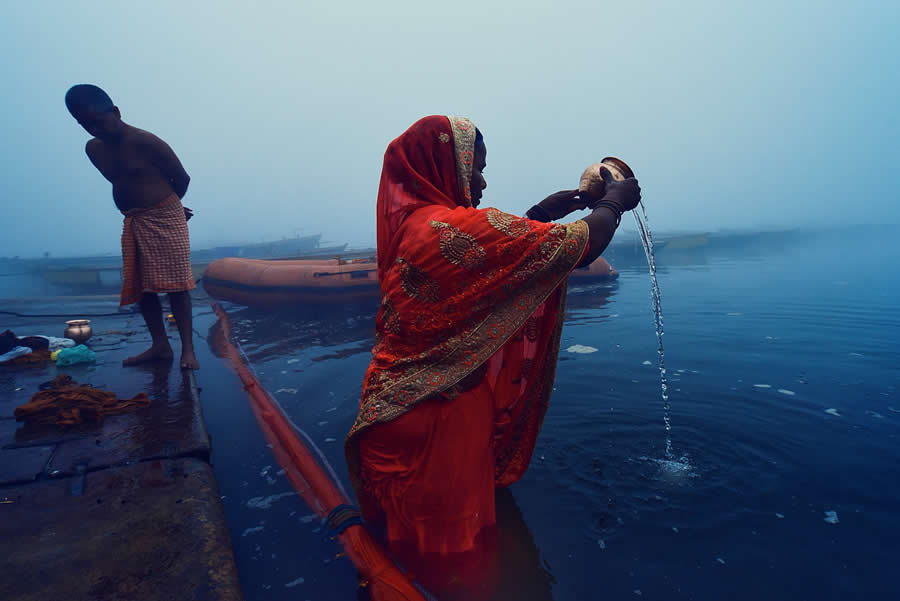 Varanasi Wiinter Mornings by Sammya Brata