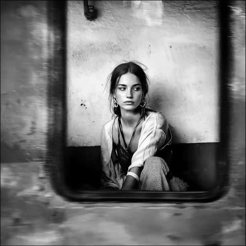 Artistic Black and White Photos Composition Framing