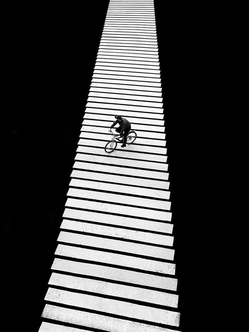 Patterns - Black and White Street Photography Timing and Composition