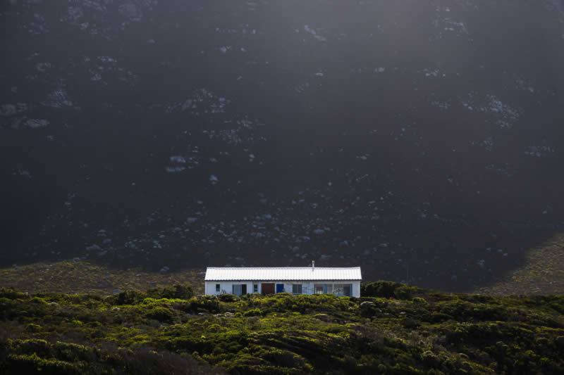 House on the Hill by Andr&eacute; Vroon, New Zealand - 2025 Chromatic Awards Architecture Winners