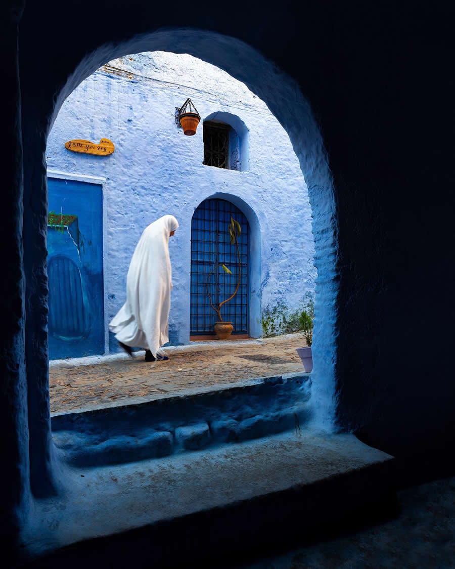 Award-Winning Documentary Photographs by Fadhel Almutaghawi