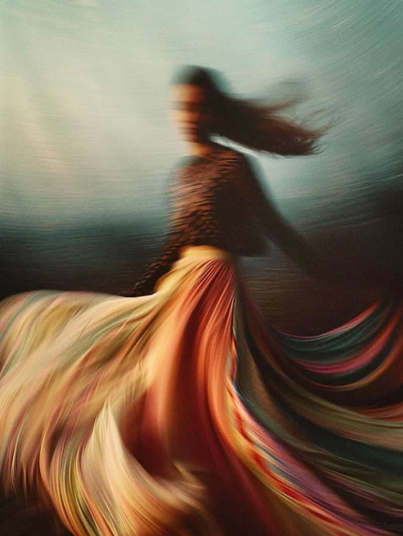 Fine Art Portraits in Motion That Explore the Idea of Inner Bloom by Caspar Jade