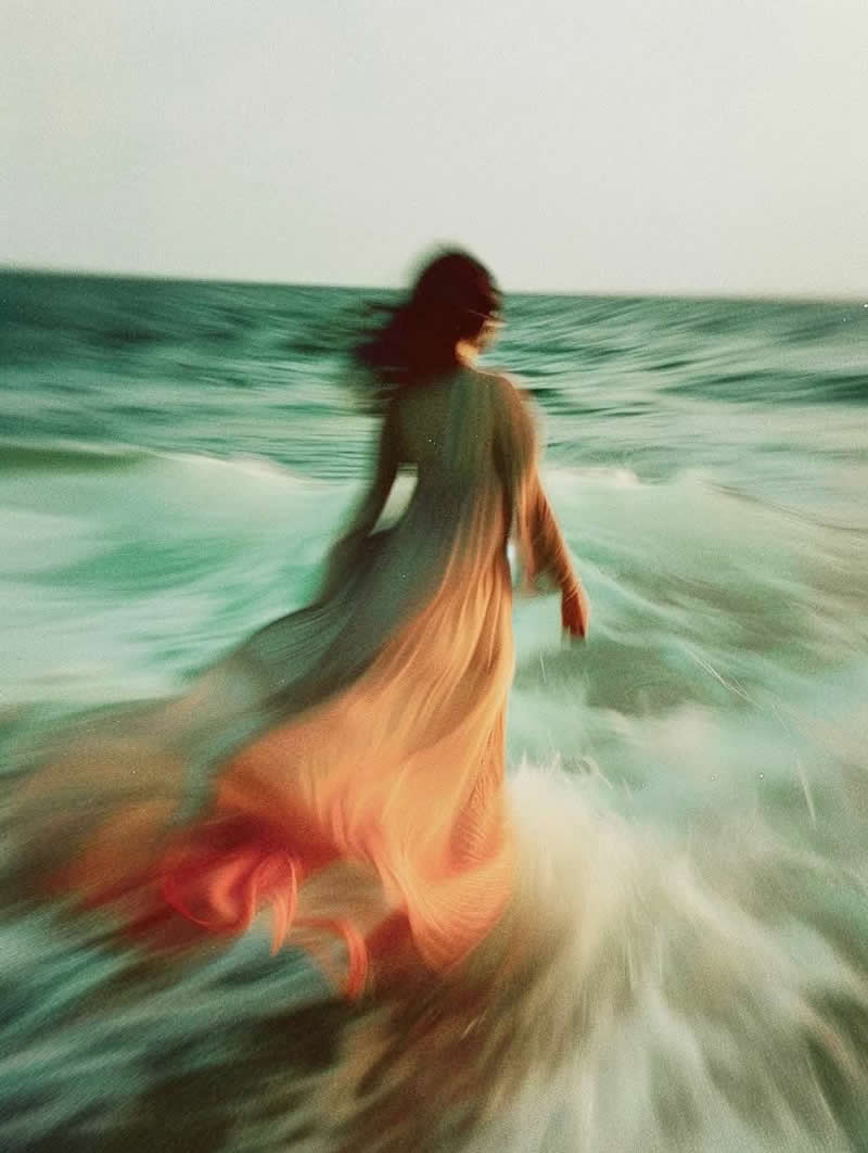 Fine Art Portraits in Motion That Explore the Idea of Inner Bloom by Caspar Jade