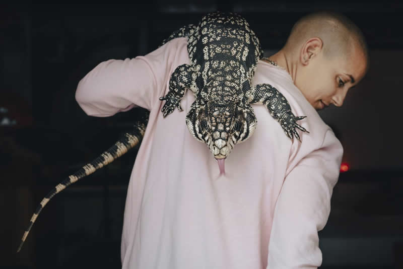 Heartwarming Photos of Humans and Animals by Diana Bagnoli