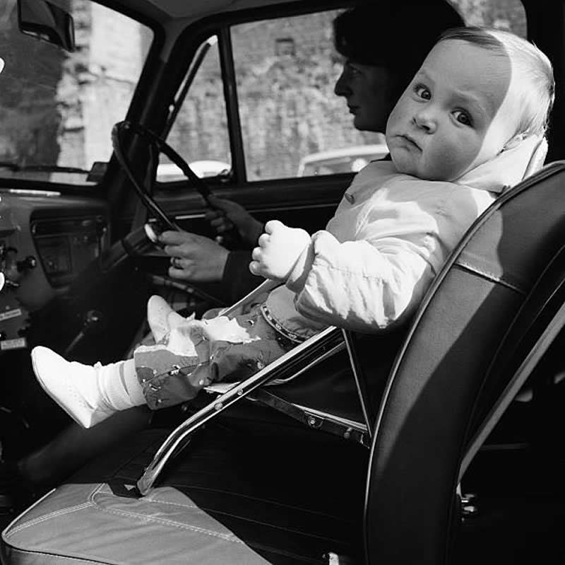 Carseat safety in the 1960s - Rare Historical Vintage Photos