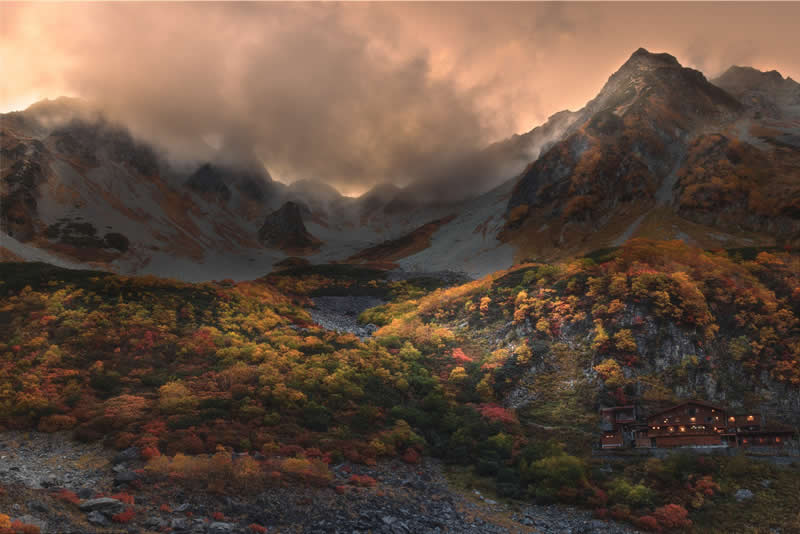 Autumn Dusk in the Mountains by Tommy Shibanai - 2025 Refocus Photographer of the Year Awards Landscape Winners