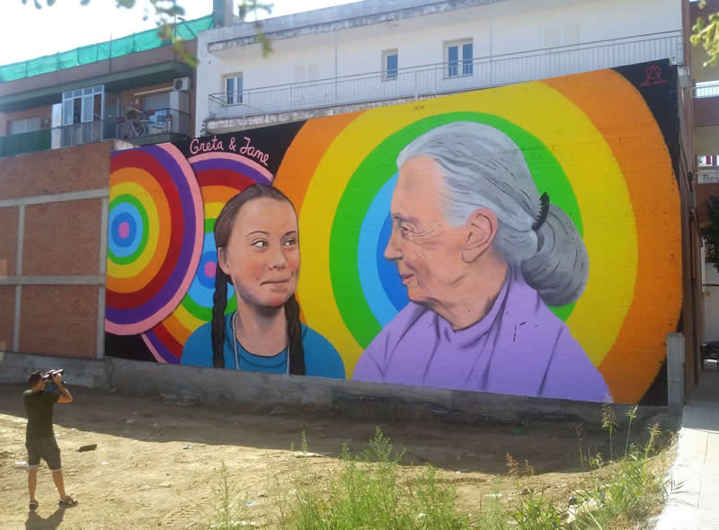 Greta & Jane - Big Wall Mural Paintings by Oriol Arumi