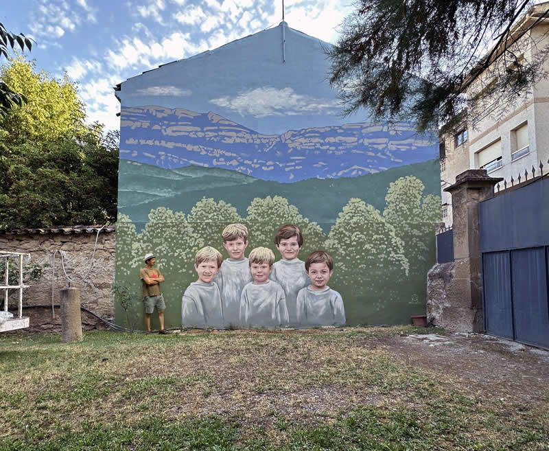 Artesa de Segre - Big Wall Mural Paintings by Oriol Arumi