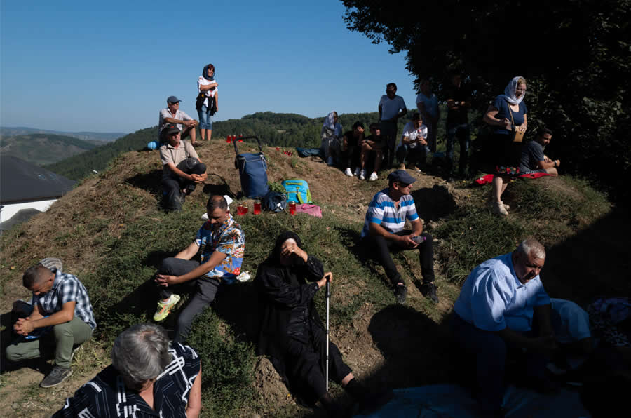 Street and Documentary Photography by Andrei Furnea