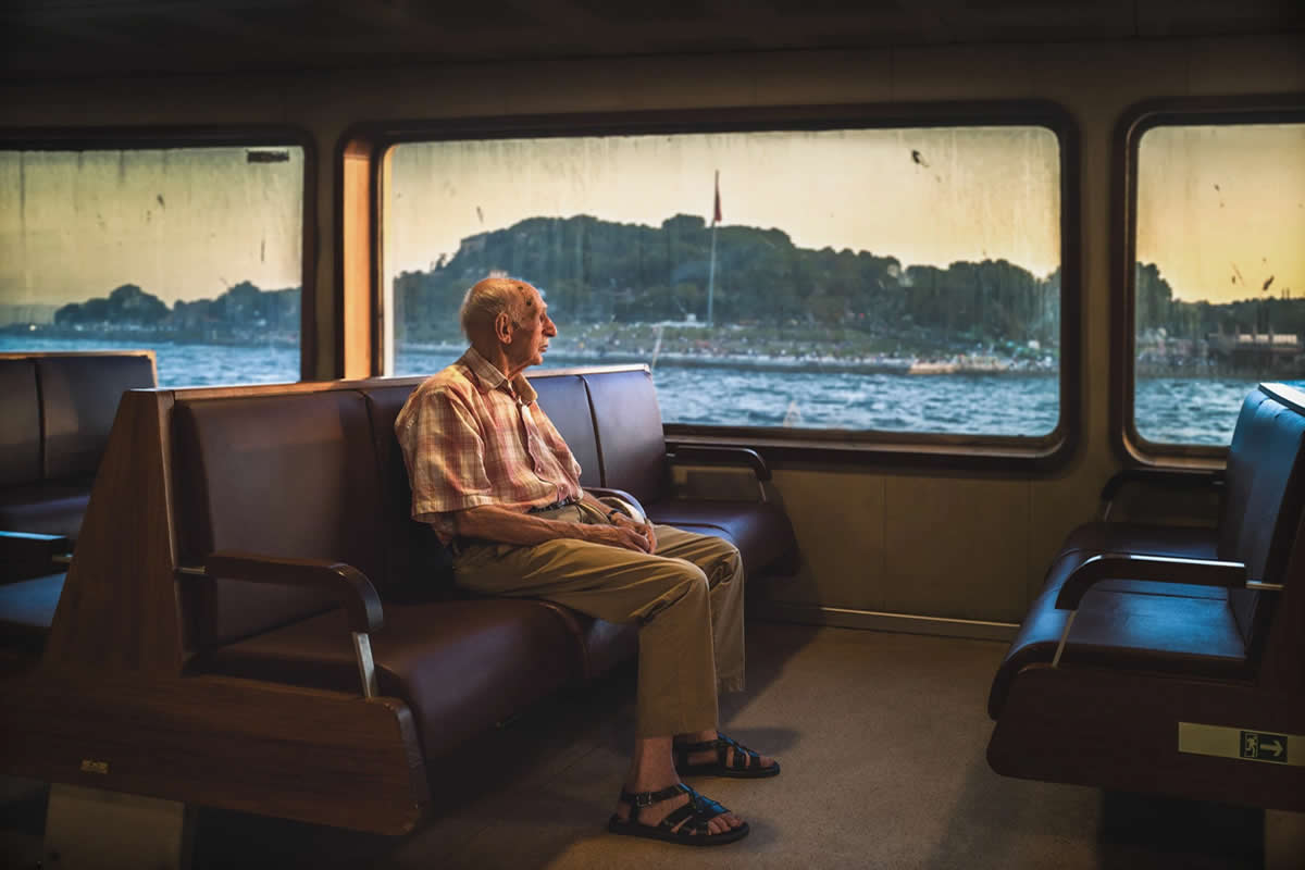 30 Evocative Photographs by Andrei Furnea Exploring Humanity, Time, and Transition