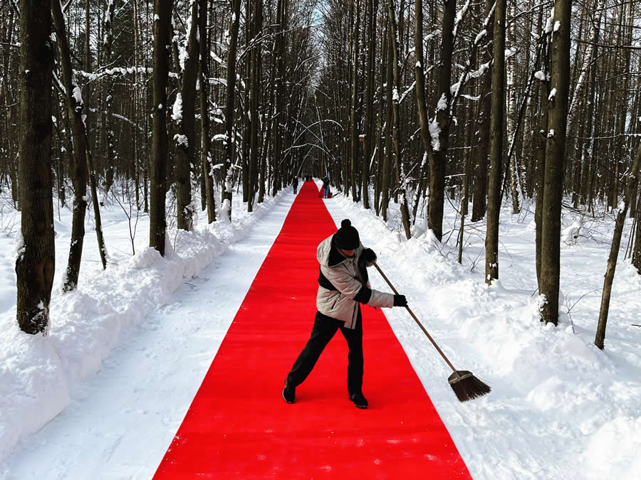 Street and Documentary Photography by Maria Plotnikova