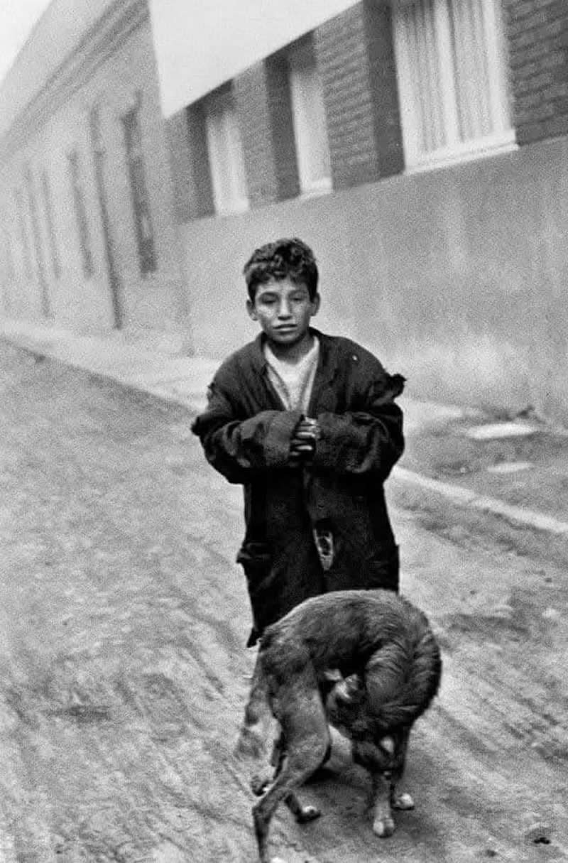 Masters of Street Photography by Sergio Larrain