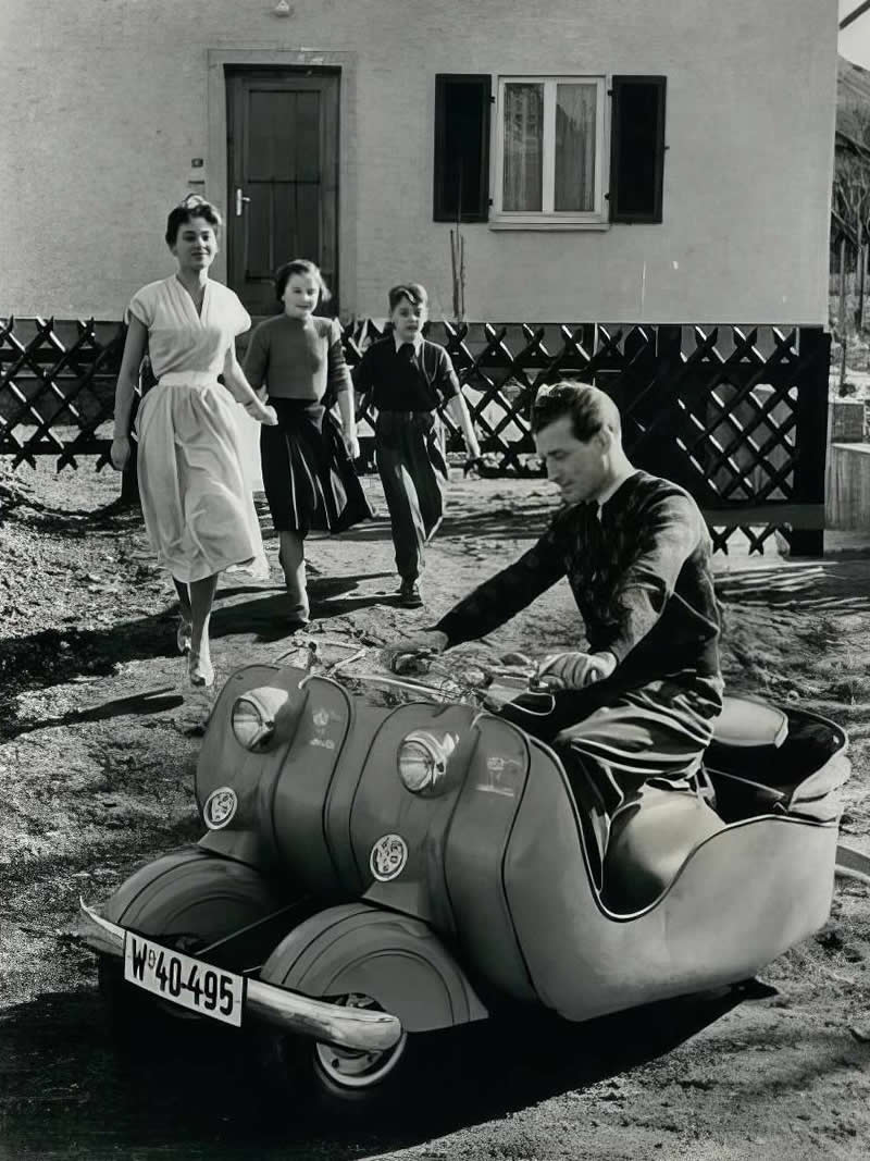 In 1953, the NSU factory in Dusseldorf, Germany - History Forgotten Moments Unseen Photos