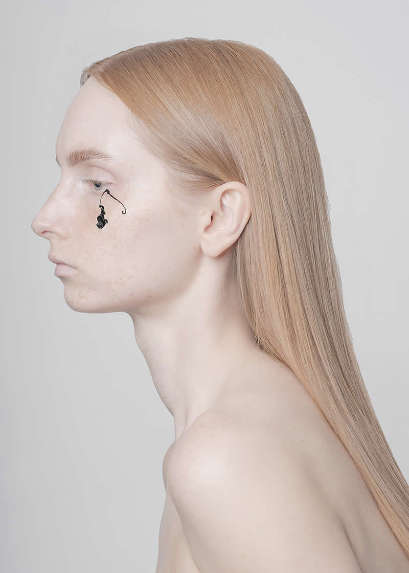 No more tears by Marzena Kolarz, Poland - 2025 Chromatic Awards Portrait Winners