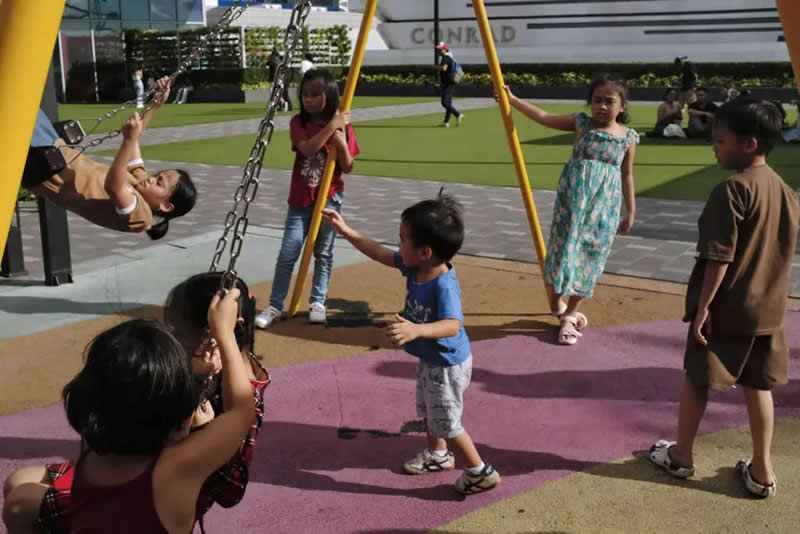 APF Magazine Street Photography Dynamism Theme Winners 2026