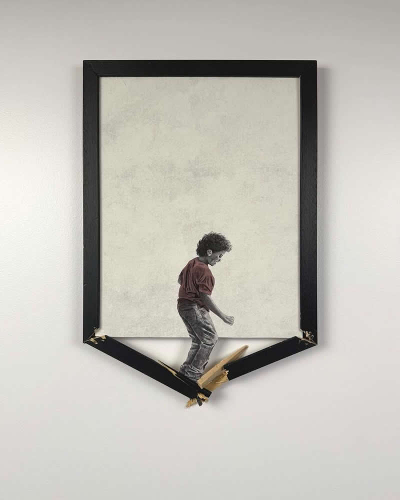 Frame Experiments by Andrew Scott That Break the Rules of Contemporary Art