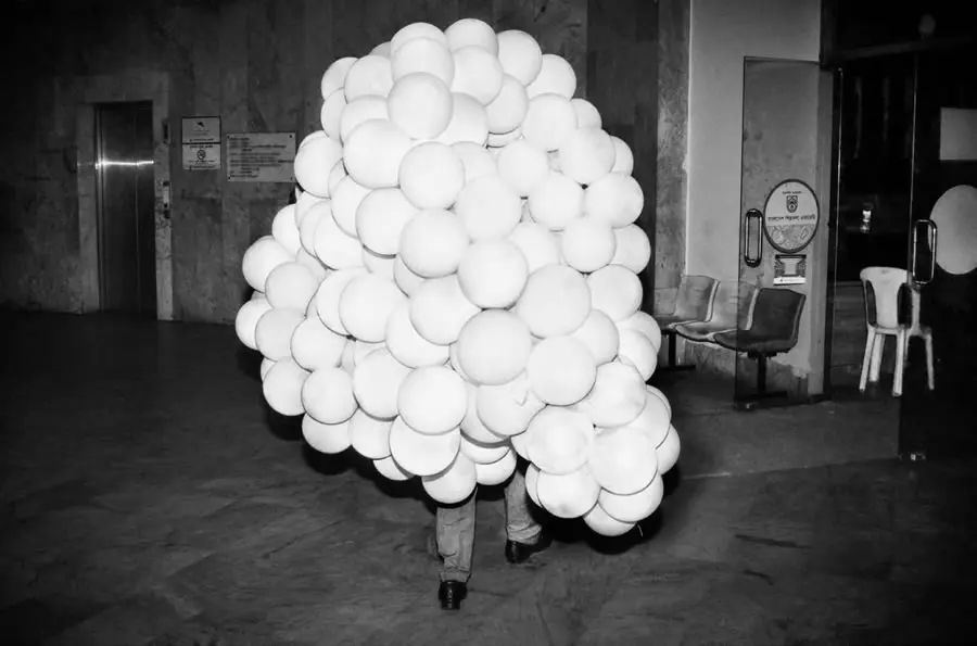 "Carrying the Unseen" by Enamul Kabir - Irys Photos Leica Sponsored