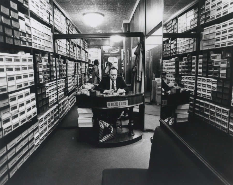 Naples, Italy, April 1974 - Abisag Tullmann Master Legendary Photographer