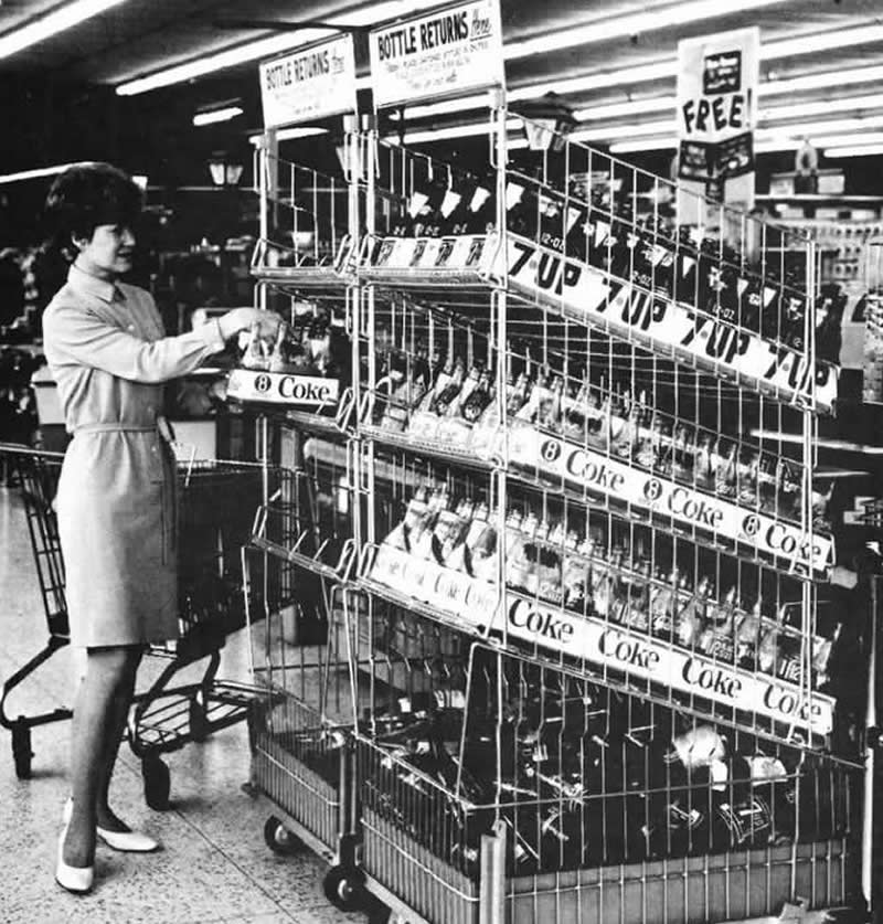 Soda bottle return rack, 1960s - Old Photos That Capture Rare and Forgotten Moments in History
