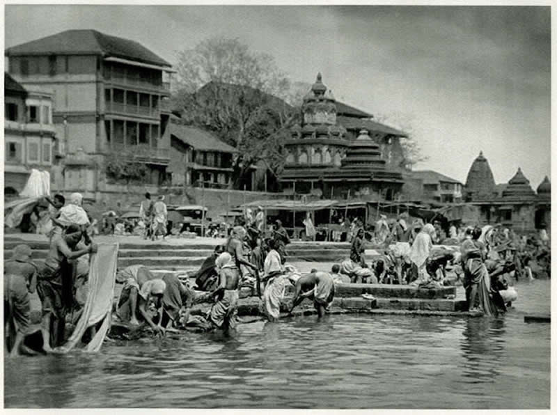 Pilgrims at Bathing Place on the Sacred Godavari River, Nashik, Maharashtra, India - 1920s - Rare Old Photos of India