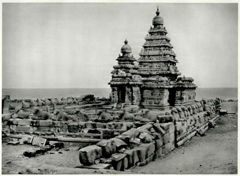 Seaside Temple in Mahabalipuram (Mamallapuram), Tamil Nadu, India - 1920s - Rare Old Photos of India