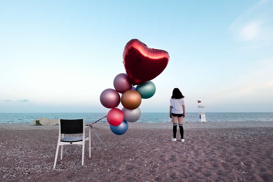 Istanbul Street Photography by Hakan Biyiklioglu