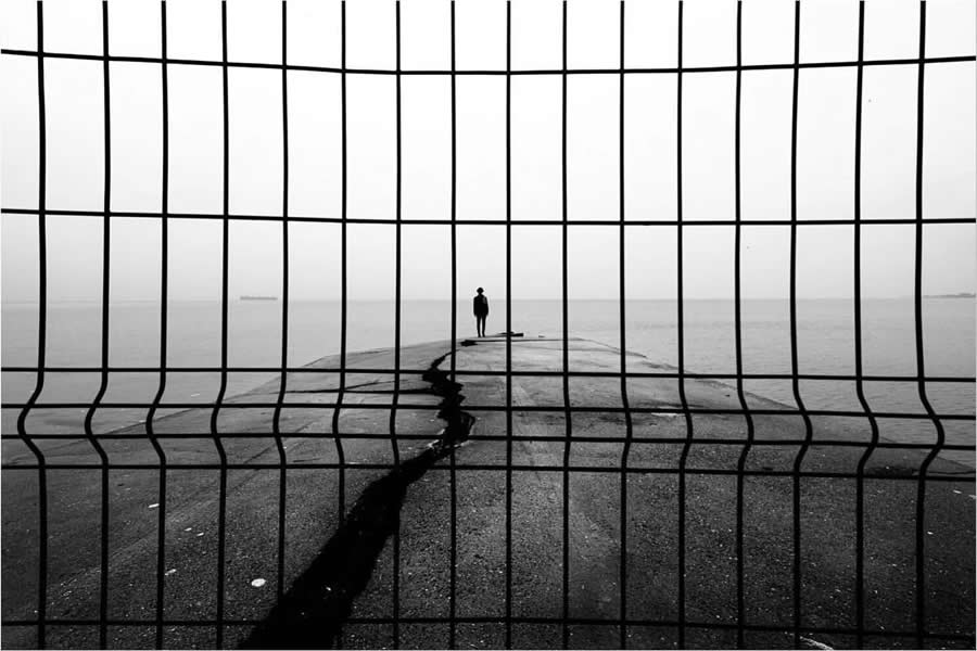 Istanbul Street Photography by Hakan Biyiklioglu