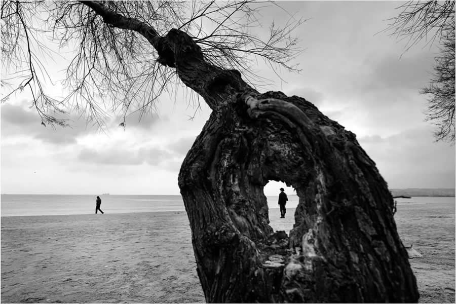 Istanbul Street Photography by Hakan Biyiklioglu