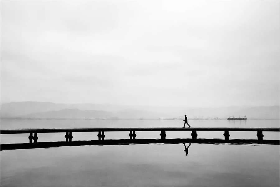 Istanbul Street Photography by Hakan Biyiklioglu