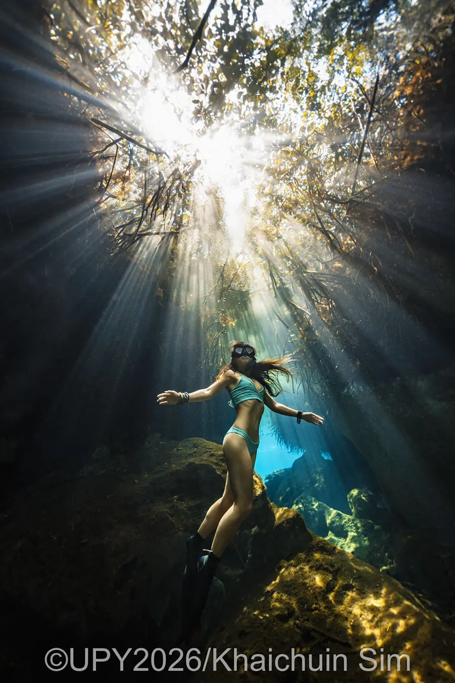 Up & Coming - Runner Up: "Dancing with Light" by Khaichuin Sim, Malaysia