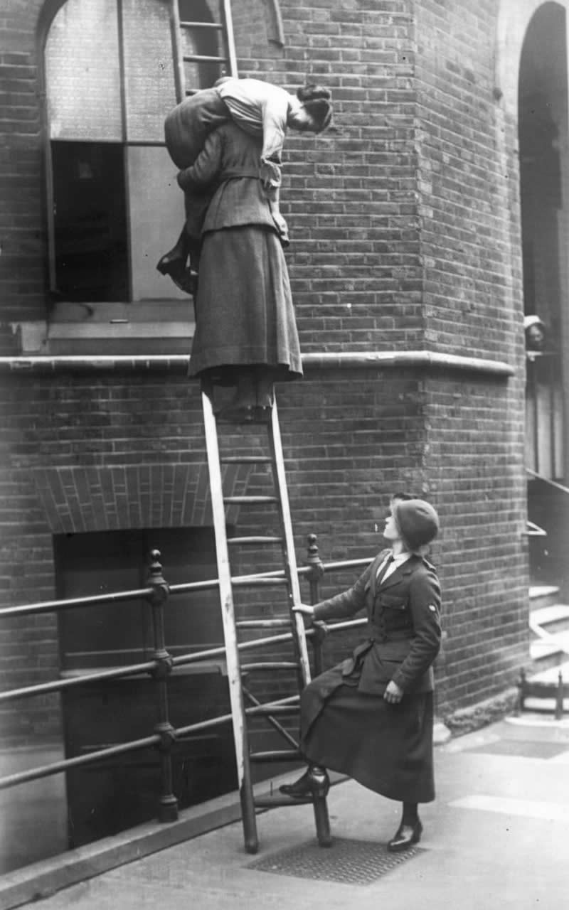 Vintage Photos That Reveal Forgotten Stories