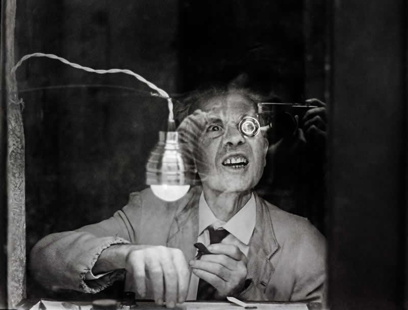 Black and White Photos by World-Renowned Photographers