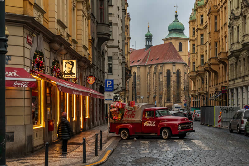 Gurushots Street Photography Winners Photo Challenge