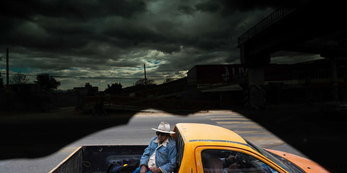 Mexico Street Photography by Tavepong Pratoomwong