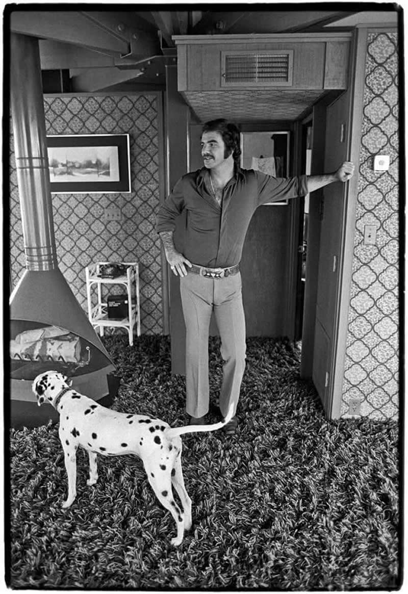 33 Unseen Photographs That Reframe American History 57 Burt Reynolds’s at his ranch in Jupiter, Florida, 1972. Check out that shag carpet!