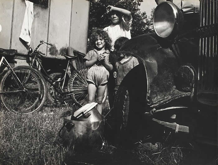 Italian Master Photographer Nino Migliori