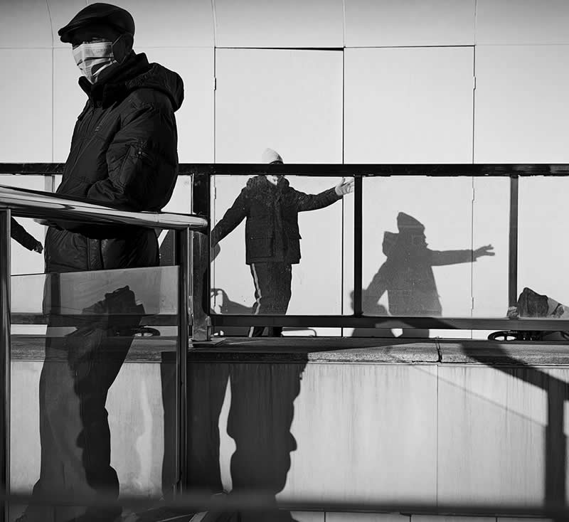 Three People by He Ming - Mobile Photography Awards Black and White Winners