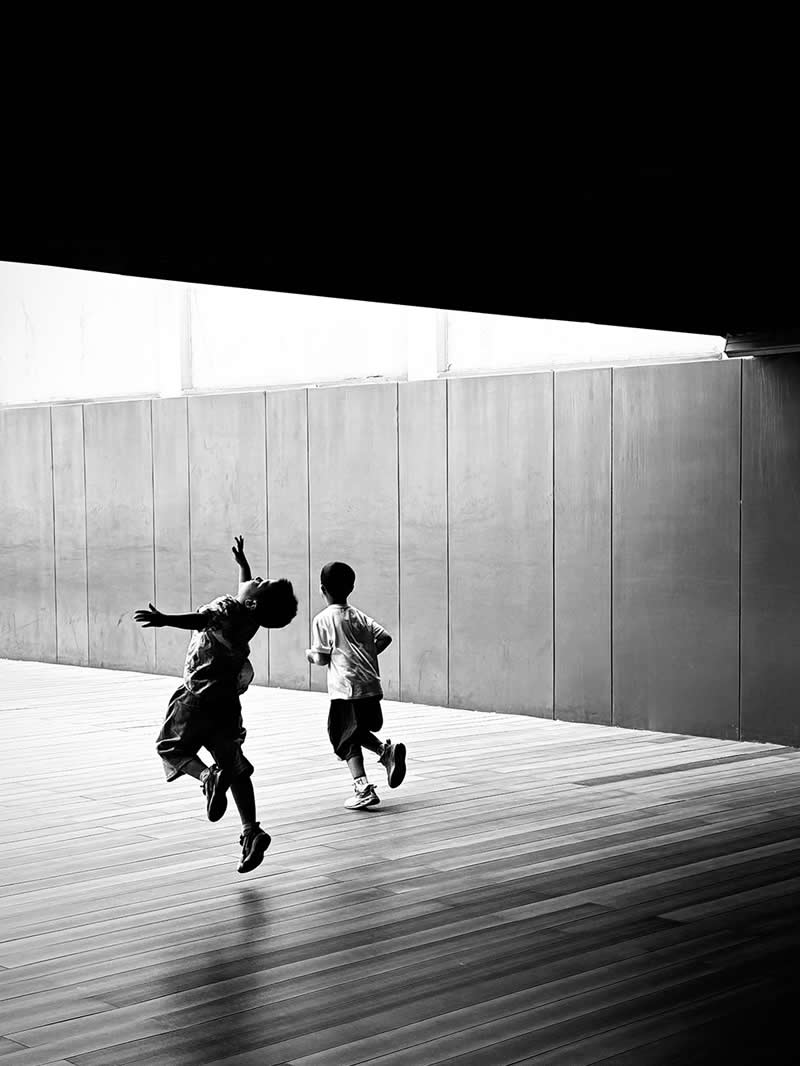 Gambol by Yue Yu - Mobile Photography Awards Black and White Winners